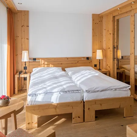 Szálloda The Phoenix Fitness & Free Access At Alpen 3*