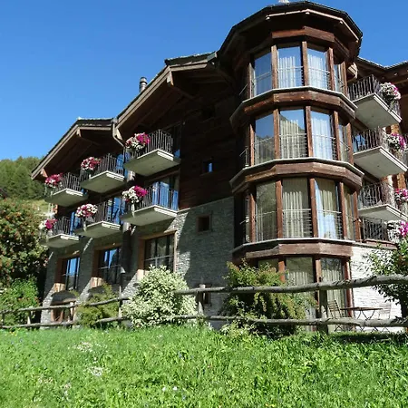The Phoenix Fitness & Free Access At Alpen Zermatt