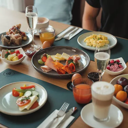 The Phoenix Fitness & Free Access At Alpen 3* Zermatt