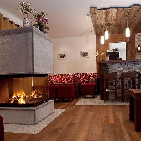 The Phoenix Fitness & Free Access At Alpen