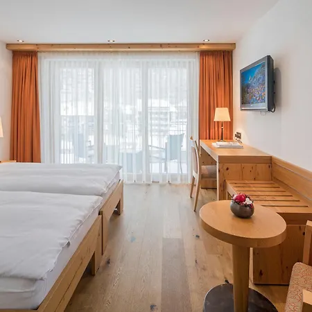 Phoenix Hotel 3*